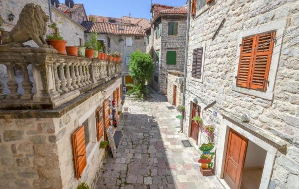 Majka Guest House Kotor Exterior photo